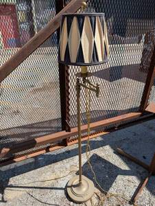 lot 271037 image: Mid-Century Modern Brass Floor Lamp with Geometric Black & Cream Shade