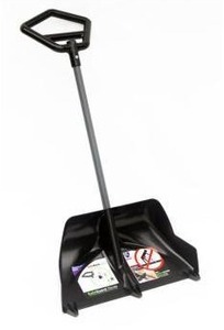 lot 11206 image: Crack Jumper SafeGuard 24-inch Plastic Snow Shovel with Handle