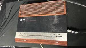 lot 165 image: AT&T Digital Answering Machine with Wood Grain Finish