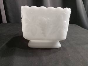 lot 3988 image: Milk Glass Square Planter