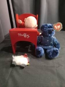 lot 3993 image: Muffy High Chair Set with Blue TY Bear and Sheep Ornament