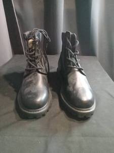 lot 3437 image: Ground Black Leather Work Boots Size 8 Mens