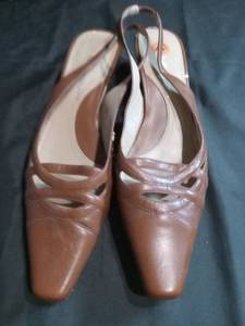 lot 3458 image: Brown Leather Slingback Low Heel Pumps
