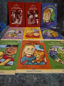 lot 129 image: Hooked on Phonics Complete Reading Set with Parent Guides