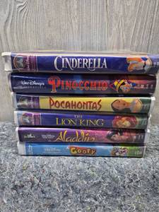 lot 148 image: Disney Masterpiece VHS Collection Bundle