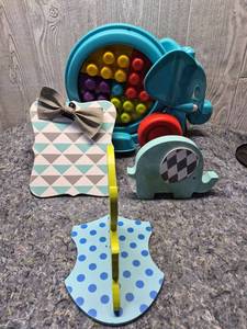 lot 161 image: Designer Elephant Marker Decor for Baby Room