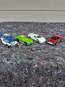 lot 222 image: Hot Wheels Die-Cast Car Collection - 4 Piece Set