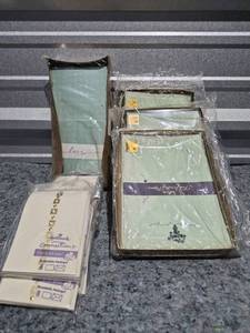 lot 189 image: Hallmark Connections Card and Envelope Set Bundle - 40 Dollar Retail Value