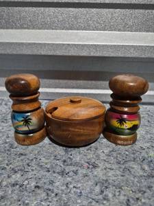 lot 240 image: Hawaiian Wooden Salt and Pepper Shaker Set with Bowl