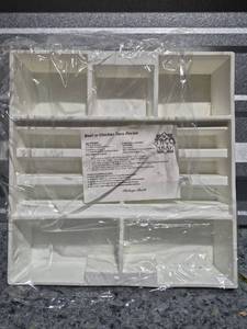 lot 243 image: Taco Tray Multi-Compartment Food Serving Set