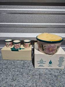 lot 277 image: PartyLite Floral Delight Ceramic Candle Set with Votive Holders