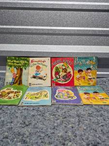 lot 282 image: Merrigold Miniature Childrens Book Collection