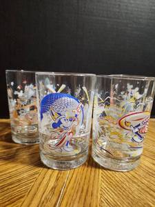 lot 289 image: 25th Anniversary Disney Mickey Mouse Character Glass Set - Set of 4