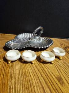 lot 290 image: Silver Plated Shell Tray with White Porcelain Salt Cellars Set