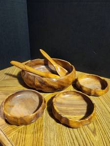 lot 310 image: Handcrafted Wooden Salad Bowl Set with Serving Utensils