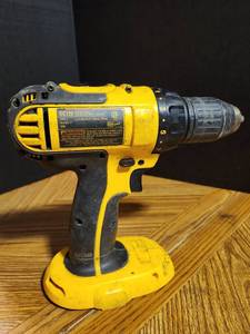 lot 316 image: DeWalt DC720 Cordless Drill Driver Tool Only