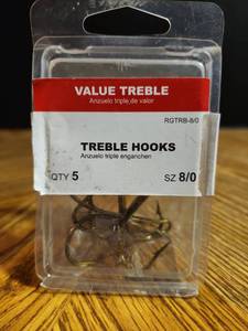 lot 318 image: Treble Fishing Hooks Size 80 Pack of 3