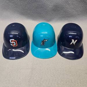 lot 353 image: MLB Mini Baseball Batting Helmets Set of 3 Teams
