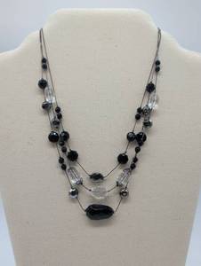 lot 674007 image: Black & Silver Tone Beaded Necklace with Oval Center Accent