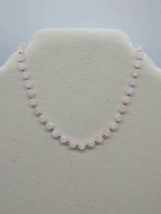 lot 674009 image: Natural Pink Gemstone Beaded Necklace  Estate Jewelry