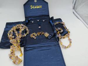 lot 674015 image: Stauer Multicolor Glass Stone Jewelry Set in Velvet Presentation Holder