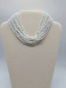 lot 674034 image: White Beaded Multi-Strand Necklace with Matching Purse Set
