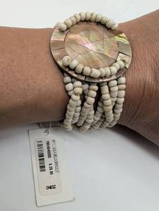 lot 674046 image: Mother of Pearl Shell Beaded Multi-Strand Bracelet