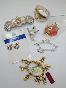 lot 674059 image: Mixed Costume Jewelry Collection