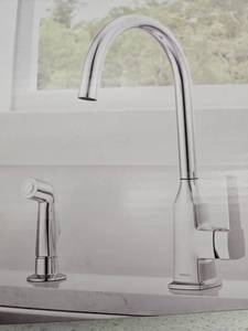lot 11400 image: Peerless Ezra Chrome Kitchen Faucet with Spray P1971LF