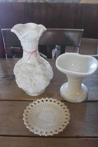 lot 4216 image: Vtg. Milk Glass Vases and More