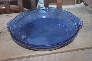 lot 4224 image: Anchor Hocking Cobolt Blue Pie Dish