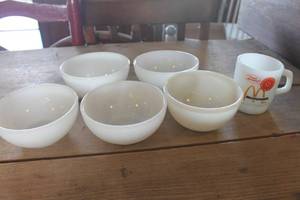 lot 4230 image: Vtg. Fire King McDonalds Coffee Cup & Bowls