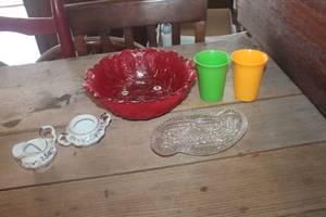 lot 4242 image: Vtg. Tupperware Cups, Glass Serving Bowl and More