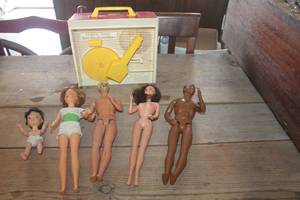 lot 4245 image: Vintage Barbie Dolls and More