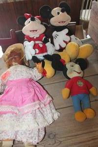 lot 4262 image: Vintage Disney Mickey & Minnie Plushes & More