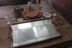 lot 4274 image: Vtg. Dresser Mirror Tray and More