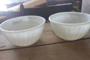 lot 4281 image: 2 Vtg. Fire King Swirl Bowls need cleaning