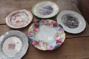 lot 4307 image: Vintage Dcor Plates