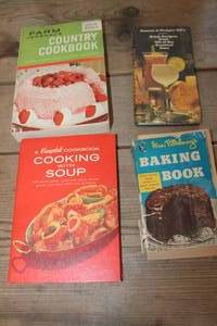 lot 4326 image: Vtg. Cookbooks