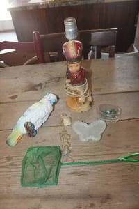 lot 4335 image: Vtg. Chalkware Lamp Base, Parrot Planter & More