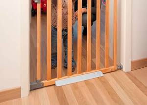 lot 70804 image: NUOBESTY PET Gate Support Feet Anti-Kick Pedal Reinforcement Accessories for Gates Non-Slip Ramping Pad for Stair and Doorway Safety Easy to Install - Retail $10