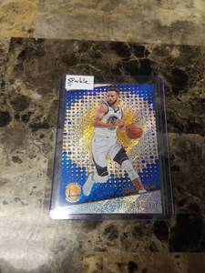 lot 1216 image: 2017 Panini Sparkle Stephen Curry Golden State Warriors Basketball Card