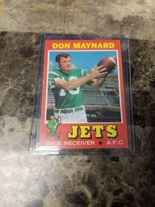 lot 1233 image: 1971 Topps Don Maynard New York Jets Football Card