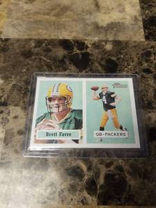 lot 1244 image: 2002 Topps Heritage Brett Favre Green Bay Packers Football Card