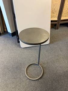lot 906 image: Plant stand 24 x 10 x 10 in