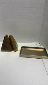 lot 1032 image: Triangular Bookends and Tray