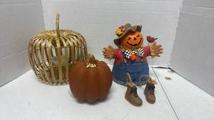 lot 1056 image: Halloween Fall Decorations Set with Scarecrow and Pumpkins