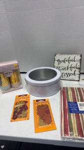 lot 1085 image: Fall Thanksgiving Party Supply Bundle with paper bakingsnack cups and cookie tin