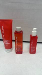 lot 1086 image: Rodan  Fields Hair Care Set - Shampoo, Mask, and Leave-In Treatment