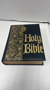 lot 1100 image: King James Version Holy Bible Master Reference Edition